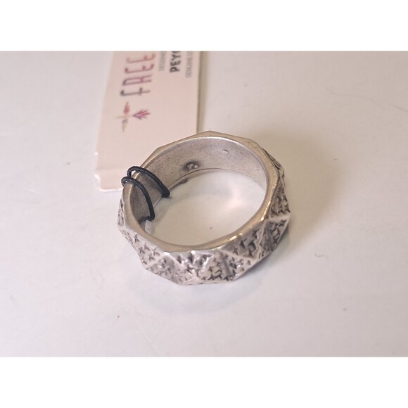 Peyote Bird Raised Embossed Pyramids Design Sterling Silver Ring Size 6 NWT - Picture 7 of 8